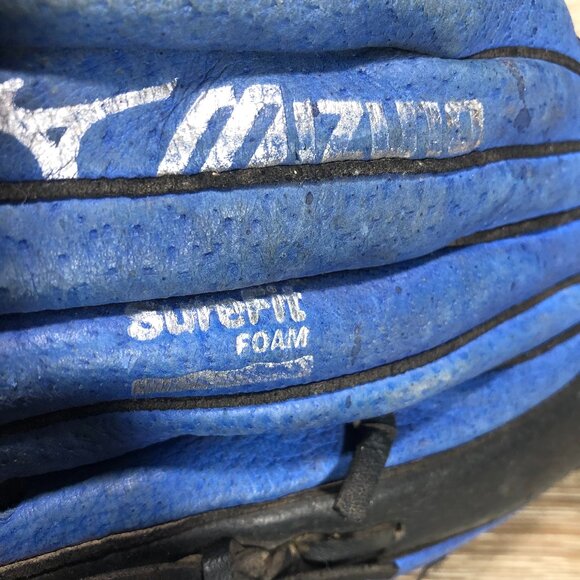 Mizuno Prospect GPP 950D RHT 9.5 Inches Butter Soft Lining Blue Black Youth - Picture 5 of 7